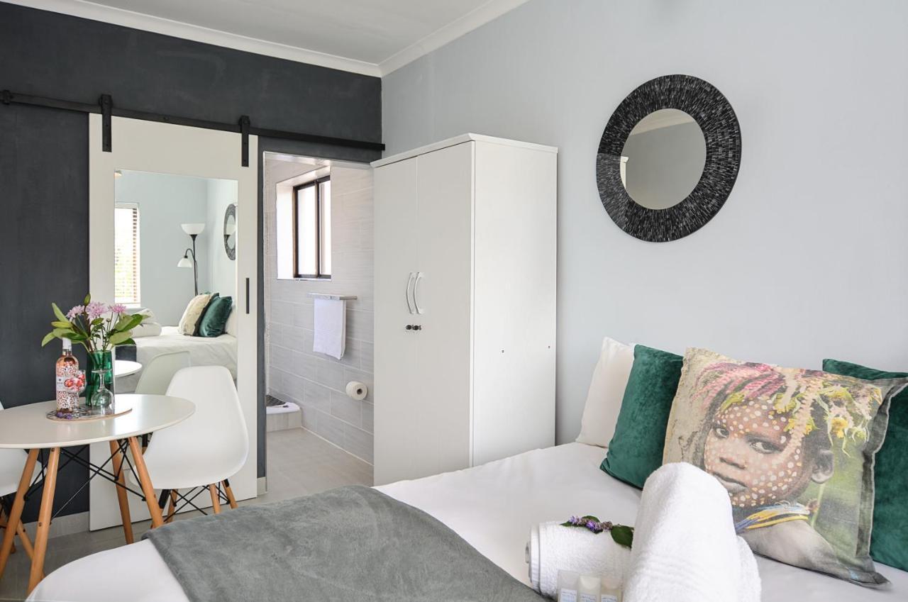 Sea Breeze Apartments Bloubergstrand Luaran gambar