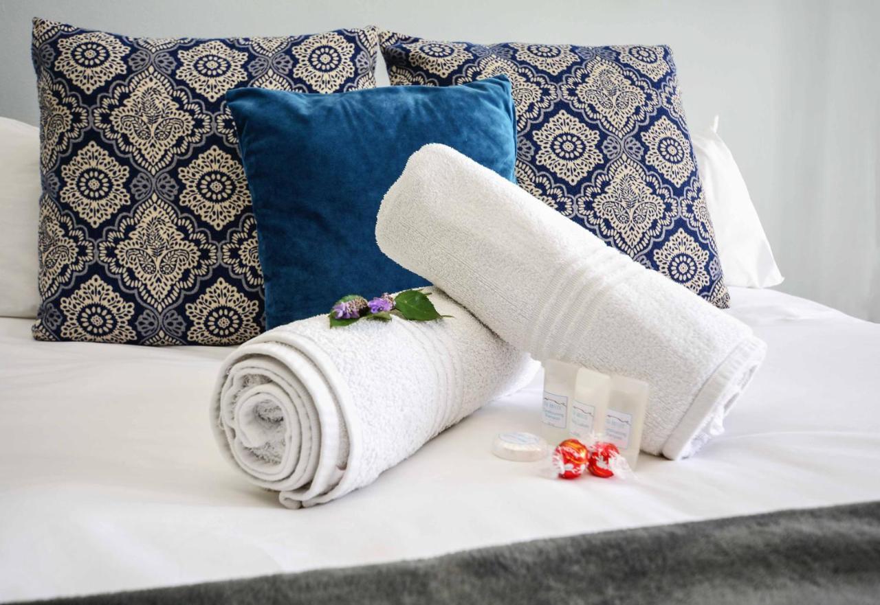 Sea Breeze Apartments Bloubergstrand Luaran gambar