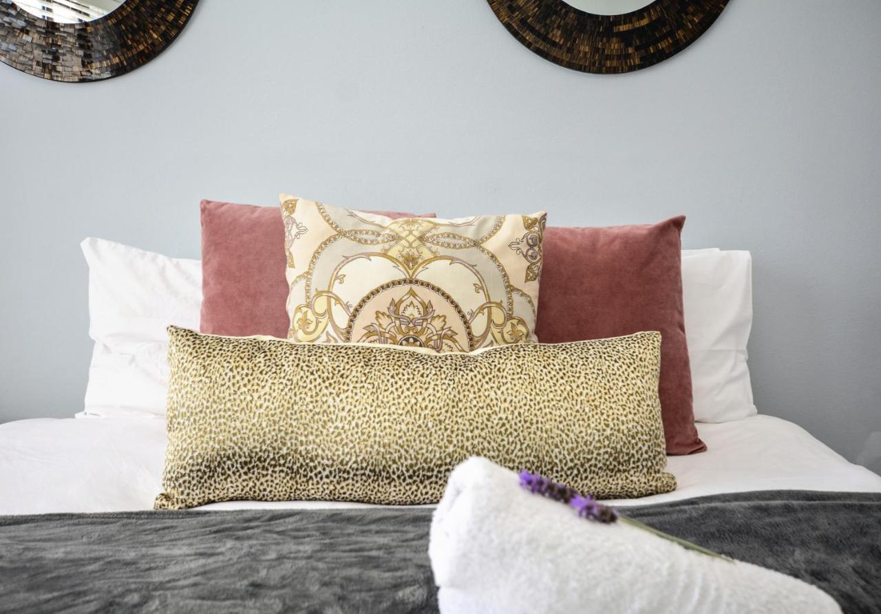 Sea Breeze Apartments Bloubergstrand Luaran gambar